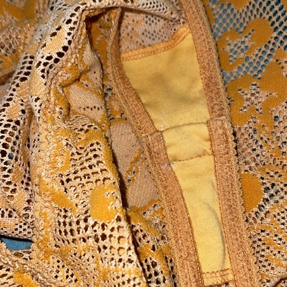 Free People INTIMATELY orange Lace floral live it up bodysuit size Medium True - Picture 8 of 8